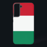 Samsung Galaxy S22 Plus Hoesje<br><div class="desc">Voeg een vleugje Hongaars trots toe aan je Samsung Galaxy S21 Plus met onze exclusieve cover met de Hongaarse vlag! Deze cover, die met zorgvuldige aandacht voor detail is gemaakt, viert het Hongaarse erfgoed en de culturele rijkdom. Het ontwerp toont trots het iconische driekleurenpatroon van rode, witte en groene horizontale...</div>