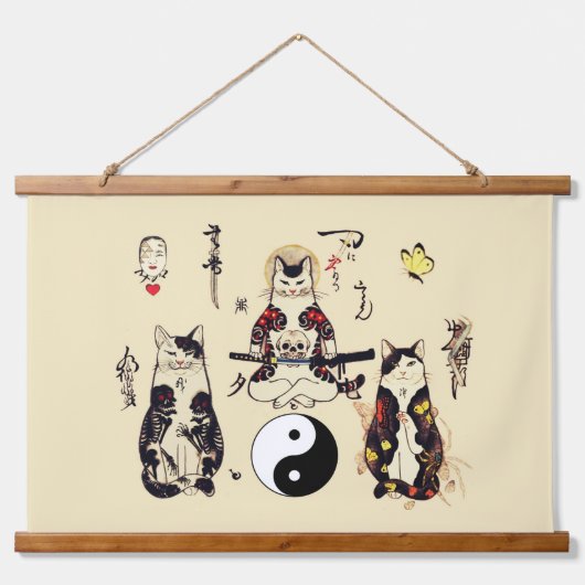 SAMURAI-KATTEN IN SKULL, SKELETON, BUTTERFLY-TATTO HANGEND WANDKLEED (Voorkant)