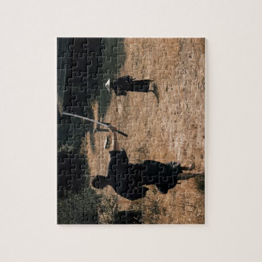 Samurai-krijger valt aan met een zwaard legpuzzel (Verticaal)