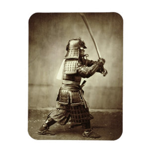 Samurai met verhoogd zwaard, c.1860 (albumenafdruk magneet