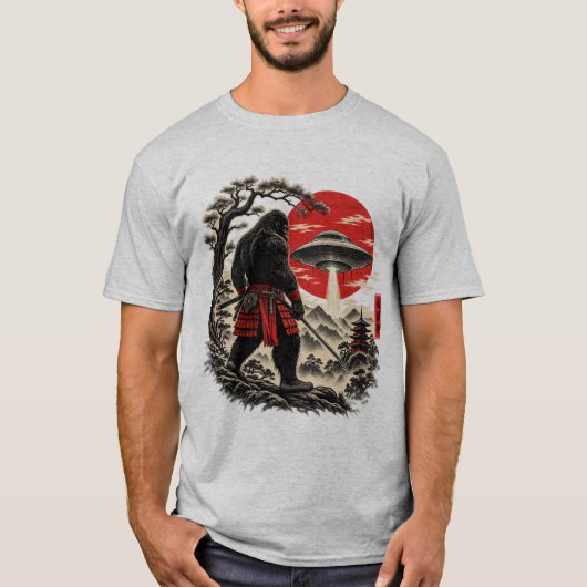 Samurai Sasquatch onder de rode zon T-shirt (Voorkant)