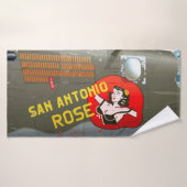 San Antonio Roos B-24 Nose Art ( bruinslag) Badhanddoek (Badhanddoek)