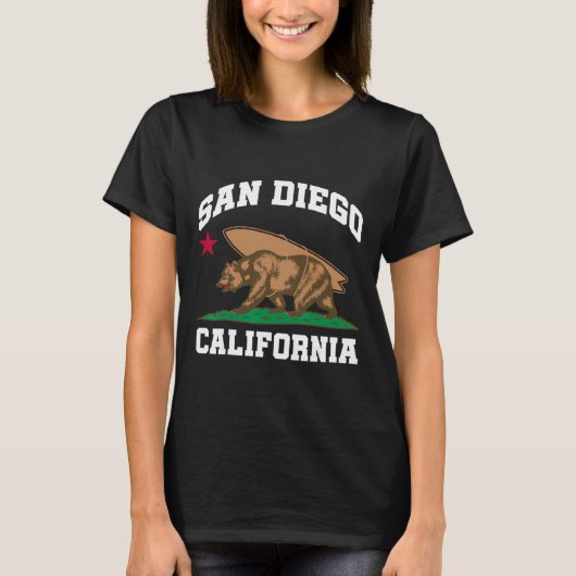 San Diego California Bear Surfing Surfer T-shirt (Voorkant)