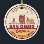 San Diego California City Skyline-embleem Keramisch Ornament<br><div class="desc">San Diego minimalistisch,  kleurrijk kunstontwerp met monumenten en bezienswaardigheden van de stad in Californië.</div>