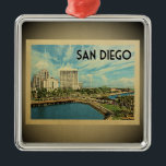 San Diego California Vintage Travel Ornament<br><div class="desc">Een cool  San Diego-ornament met een indrukwekkend uitzicht van de skyline in de stad met de haven op de voorgrond.</div>