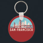 San Francisco Retro City Skyline  Cityscape Sleutelhanger<br><div class="desc">en retro-stadsplan met prachtige skyline, toeristische attractie en cityscape art. Koelwolkenkrabber en bouwartikelen voor silhouette-illustratie voor toeristen en reizigers. Perfect als souvenir om terug naar huis te brengen wanneer je over de wereld reist. Bespaar de herinnering aan uw reis en vakantie met familie en vrienden. De achtergrondkleur kan aan uw...</div>