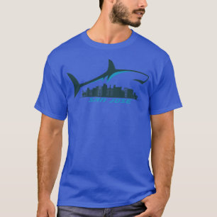 San Jose City Skyline met haai boven Shark City T-shirt