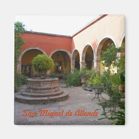 San Miguel de Allende Courtyard Magneet (Voorkant)