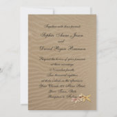 Sand and Starfishes Beach Wedding Invitation Kaart (Achterkant)