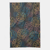 Sand Dollar Lines Red Yellow Blue Theedoek (Verticaal)