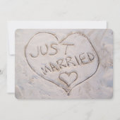 Sand Writing Just Married Announcement Party Kaart (Voorkant)