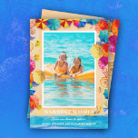 Sand Zee Beach Umbrellas Kerstmis Feestdagenkaart<br><div class="desc">Deel uw favoriete foto op vakantie op het strand of warme weerfoto op deze kerstfeestkaart met zand-,  zee- en kleurrijke strandparaplu's en uw bericht in witte tekst. Selecteer Steen voor zwaarste papieren en high definition voor de beste afdrukkwaliteit.</div>
