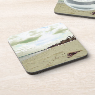 Sandalen op tropisch strand bier onderzetter