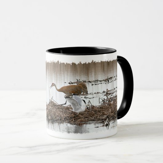 Sandhill Crane Chasing Seagulls Mok (Voorkant rechts)