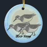 Sandpeper Keramisch Ornament<br><div class="desc">Sandpipers Keramisch Ornament, Sandpiper t-shirts en geschenken van ArtMuvz Illustration. Personaliseer aangepaste naam Sandpiper t-shirts, geschenken en strandkleding.</div>