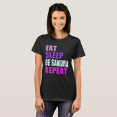Sandra Eat Sleep Be Repeat Sandra T-shirt (Voorkant volledig)