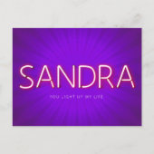 Sandra-naam in gloeiende neonlampen briefkaart (Voorkant)