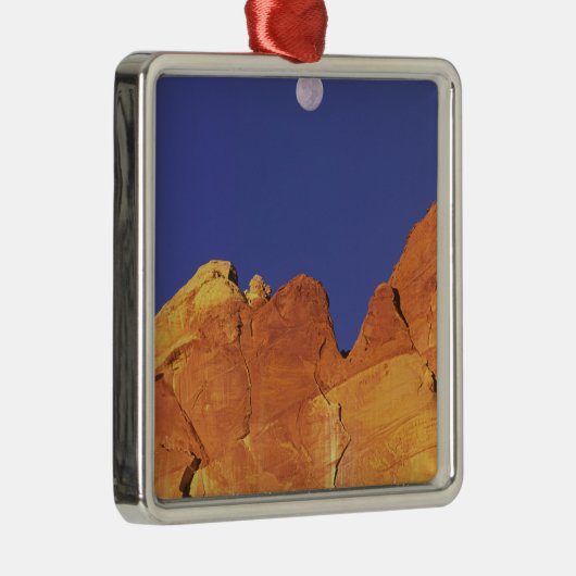 Sandsteenescarpment Capitolreef Nationaal Metalen Ornament (Rechts)