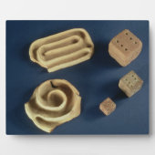 Sandstone dice and terracotta maze game, Harappa Fotoplaat (Voorkant)