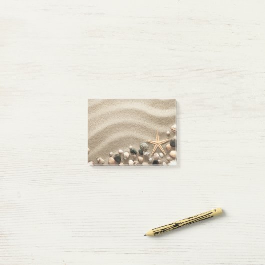 Sandy Beach Background with Shells and Starfish Post-it® Notes (Op bureau)