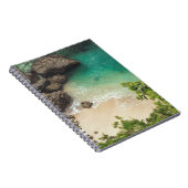 Sandy Beach Cove met groene bomen, Rocks & Ocean Notitieboek (Rechterzijde)