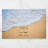 Sandy Beach met Foamy Surf Fotobruiloft Sparkling Wijnetiket (Enkel label)