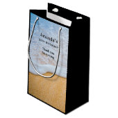 Sandy Beach met Foamy Surf - Verjaardag Dank u Klein Cadeauzakje (Achterkant Gekanteld)