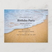 Sandy Beach met Foamy Surf Verjaardag Uitnodiging Briefkaart (Voorkant)