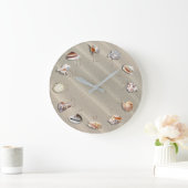 SANDY BEACH MET SEASHELLEN, ROUND WALL CLOCK GROTE KLOK (Huis)