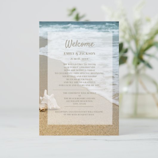 Sandy Beach Ocean Seashell Weddenschap Welkom Informatiekaartje (Staand voorkant)
