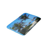 Sandy Beach with Palm Trees and An Ocean Uitzicht Badmat (Gekanteld)