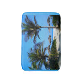 Sandy Beach with Palm Trees and An Ocean Uitzicht Badmat (Voorkant Verticaal)