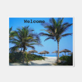 Sandy Beach with Palm Trees and an Ocean Uitzicht Deurmat (Voorkant)