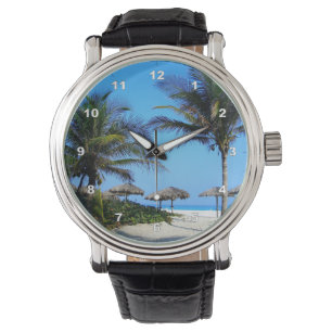 Sandy Beach with Palm Trees and An Ocean Uitzicht Horloge