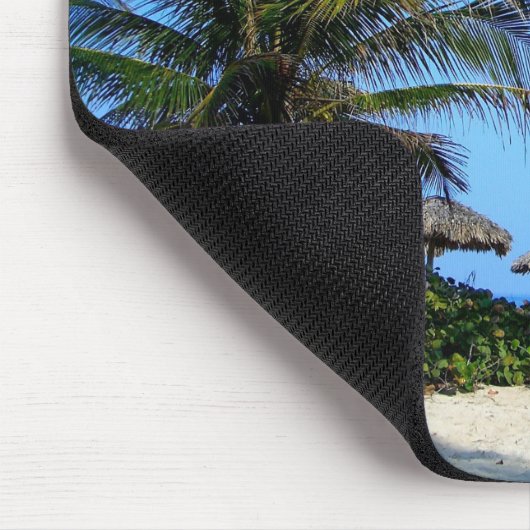 Sandy Beach with Palm Trees and An Ocean Uitzicht  Muismat (Hoek)