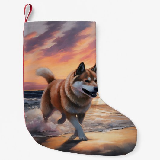 Sandy Paws Akita Hond op Strand Zonsondergang Kleine Kerstsok (Voorkant)
