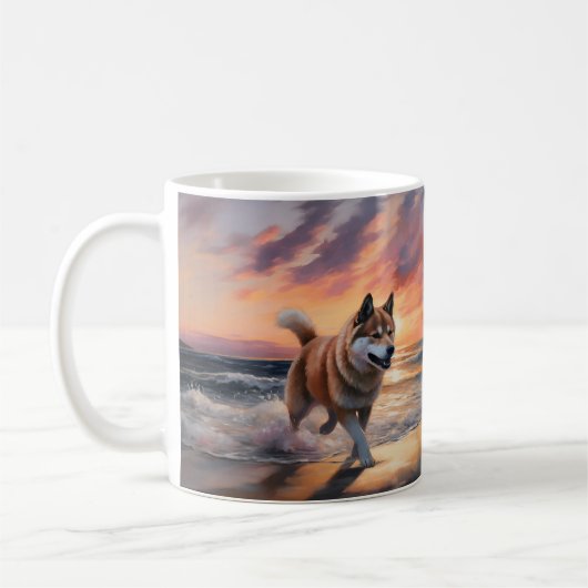 Sandy Paws Akita Hond op Strand Zonsondergang Koffiemok (Links)