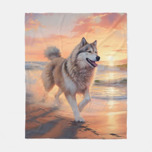 Sandy Paws Alaskan Malamute Hond op Strand Zonsond Fleece Deken (Voorkant)