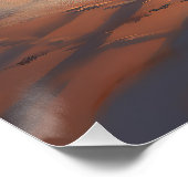 Sandy Paws Alaskan Malamute Hond op Strand Zonsond Perfect Poster (Hoek)