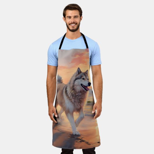 Sandy Paws Alaskan Malamute Hond op Strand Zonsond Schort (Gedragen)