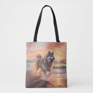 Sandy Paws Alaskan Malamute Hond op Strand Zonsond Tote Bag