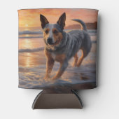 Sandy Paws Australische vee hond op strand zonsond Blikjeskoeler (Voorkant)