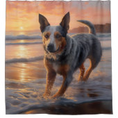 Sandy Paws Australische vee hond op strand zonsond Douchegordijn (Voorkant)