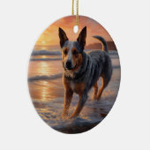 Sandy Paws Australische vee hond op strand zonsond Keramisch Ornament (Rechts)