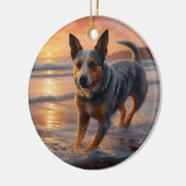Sandy Paws Australische vee hond op strand zonsond Keramisch Ornament (Links)