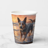 Sandy Paws Australische vee hond op strand zonsond Papieren Bekers (Voorkant)