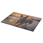 Sandy Paws Australische vee hond op strand zonsond Snijplank (Hoek)