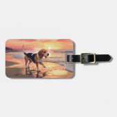 Sandy Paws Beagle Hond op Strand Zonsondergang Bagagelabel (Voorkant horizontaal)
