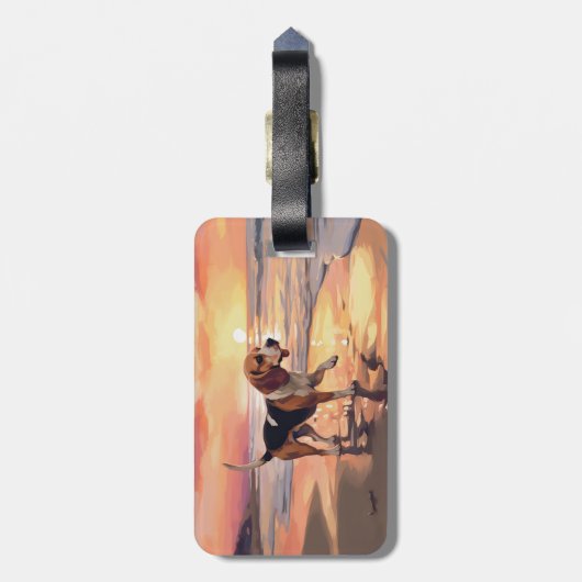 Sandy Paws Beagle Hond op Strand Zonsondergang Bagagelabel (Achterkant verticaal)