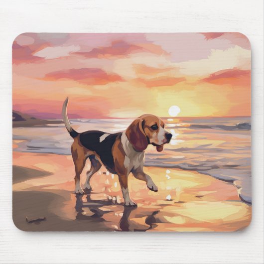 Sandy Paws Beagle Hond op Strand Zonsondergang Muismat (Voorkant)